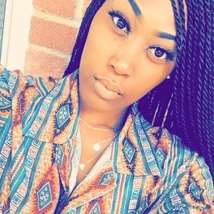 Meet your Posher, Heidi